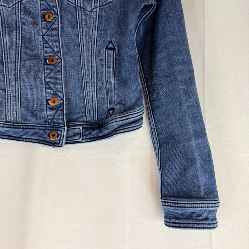 PILCRO ANTHROPOLOGIE Women’s Size M Jacket Denim Jean Trucker Style Stretch Coat